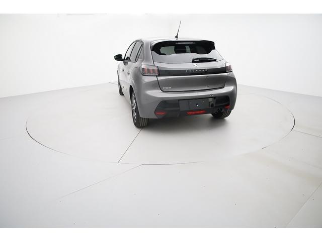 Peugeot 208 image 1