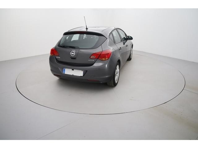 Opel Astra image 3