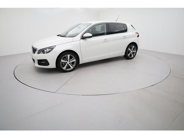 Peugeot 308 image 2