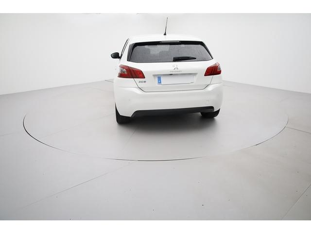 Peugeot 308 image 1