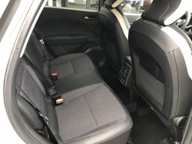 Renault Captur image 2