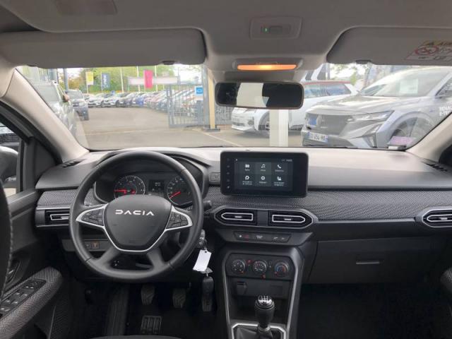 Dacia Sandero image 3