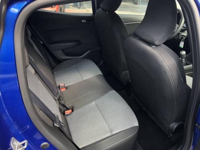 Renault Clio image 9