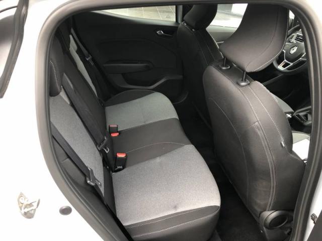 Renault Clio image 9