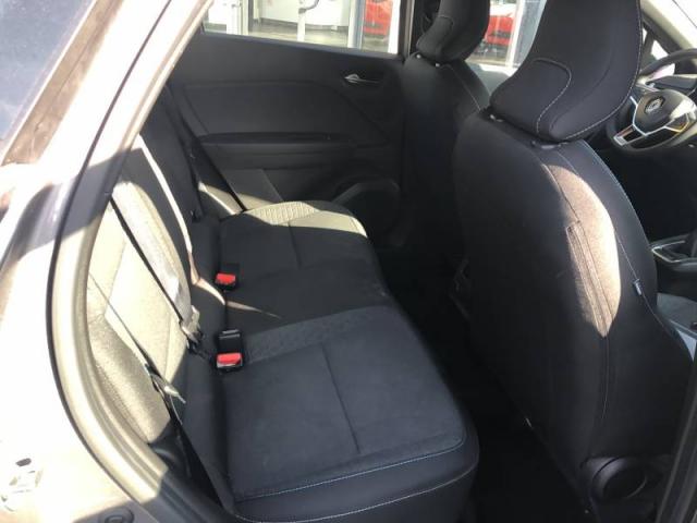 Renault Captur image 6