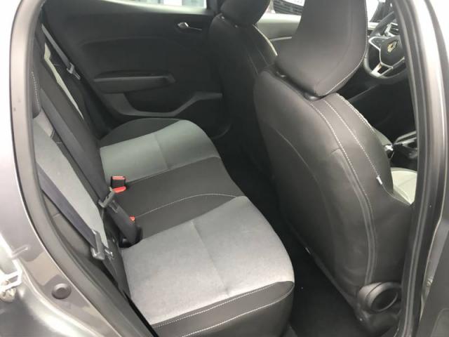 Renault Clio image 8