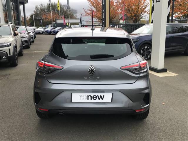 Renault Clio image 2