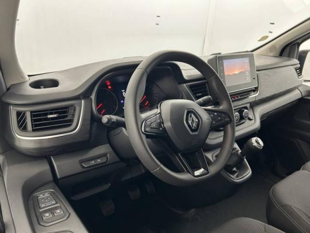 Renault Trafic image 1
