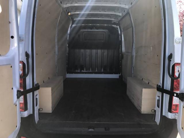 Renault Master image 8
