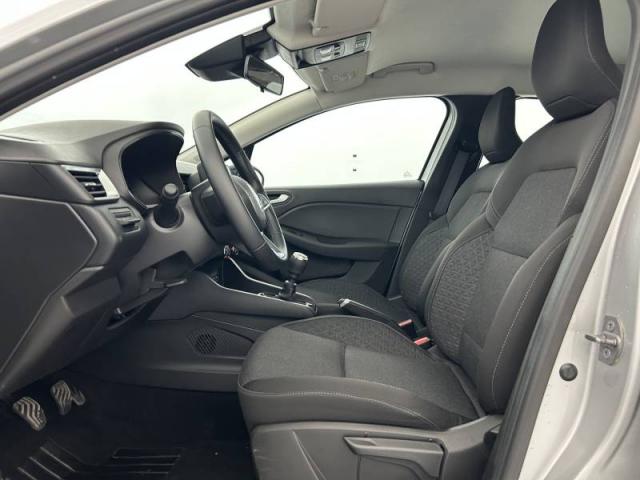 Renault Clio image 9