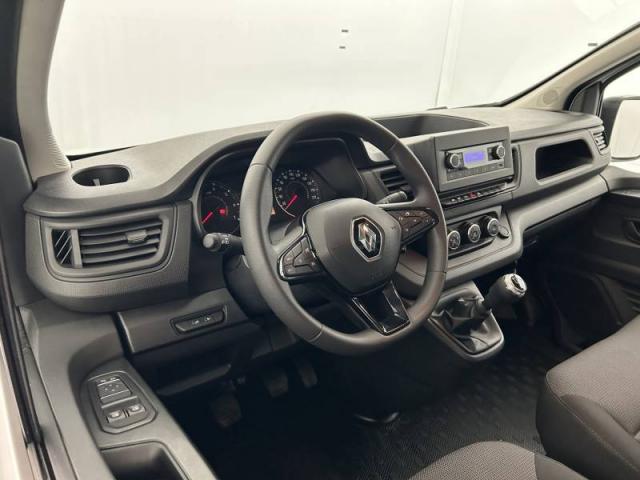 Renault Trafic image 1