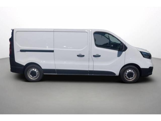 Renault Trafic image 2