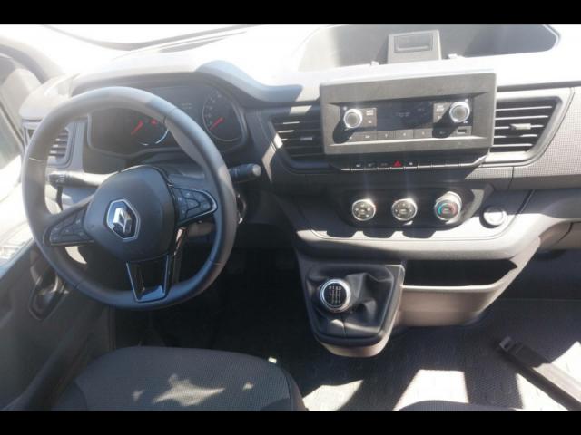 Renault Trafic image 1