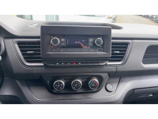 Renault Trafic image 3