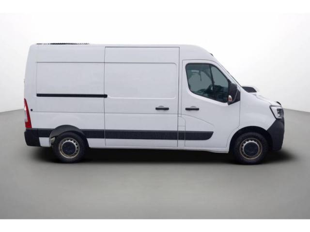 Renault Master image 2