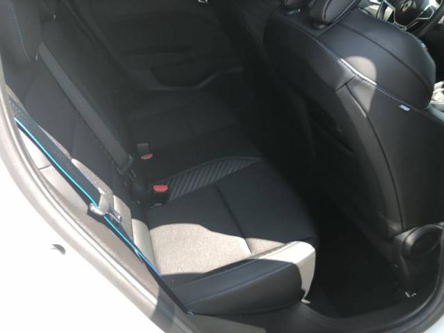 Renault Clio image 6