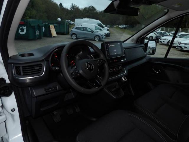 Renault Trafic image 1