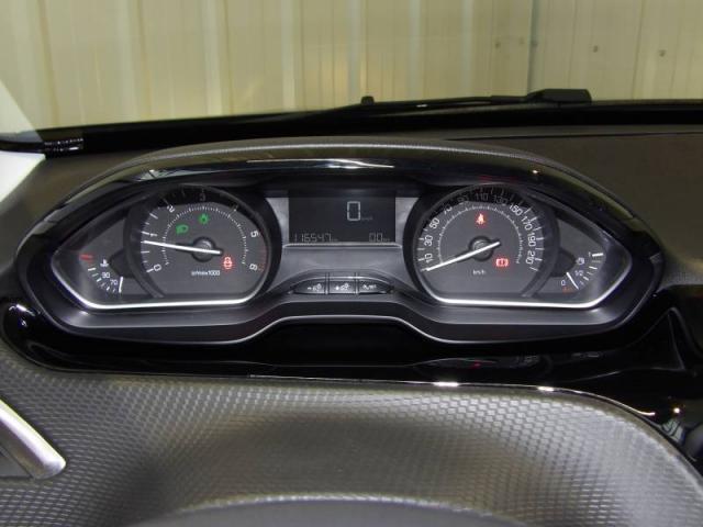 Peugeot 2008 image 9