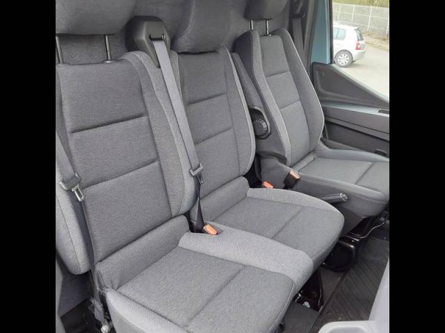 Renault Master image 2