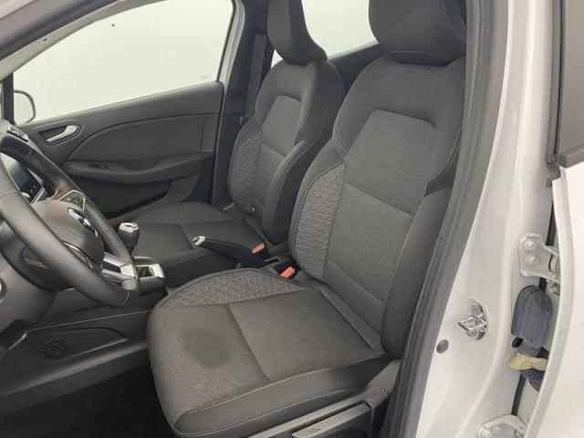 Renault Clio image 9