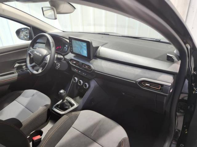 Dacia Sandero image 2