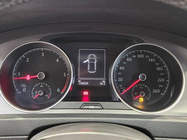 Volkswagen Golf image 4