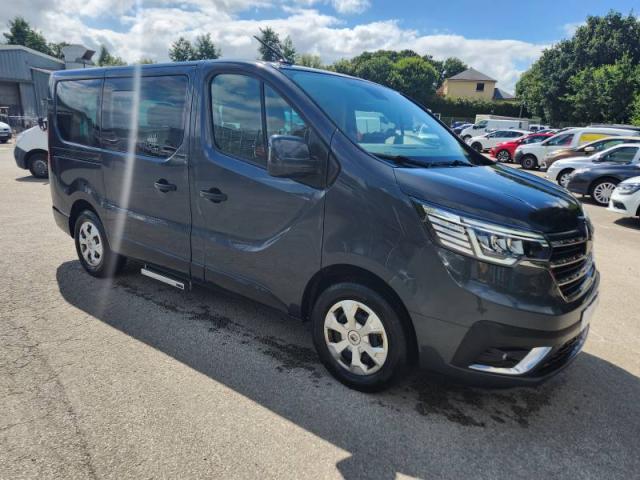 Renault Trafic image 2