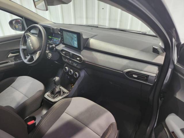 Dacia Jogger image 1