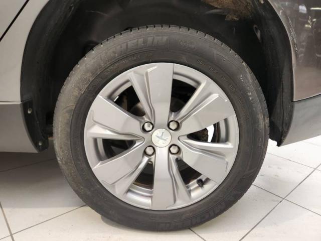 Peugeot 2008 image 3