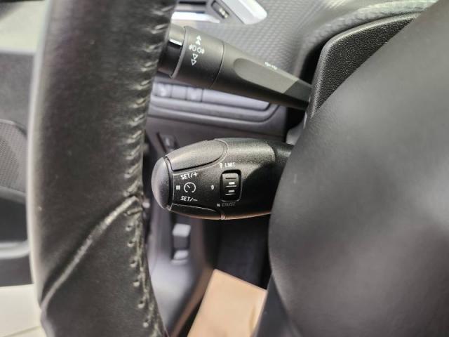 Peugeot 2008 image 1