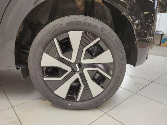 Dacia Sandero image 2