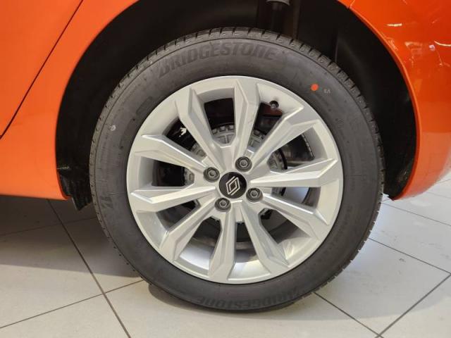 Renault Clio image 6