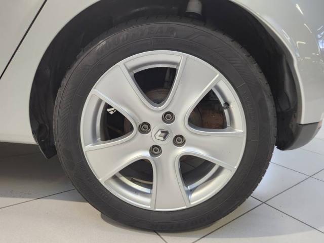 Renault Clio image 1