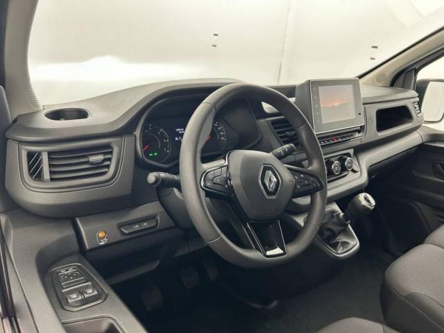 Renault Trafic image 1
