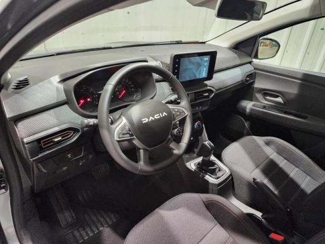 Dacia Sandero image 2