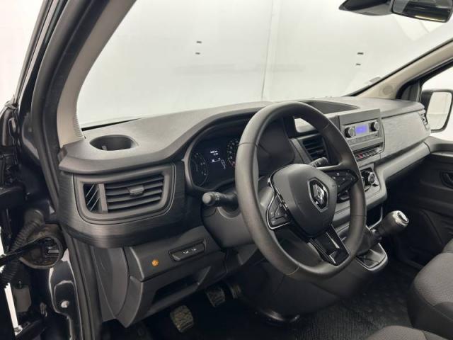 Renault Trafic image 1