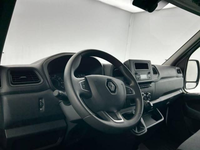 Renault Master image 1