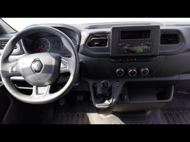Renault Master image 1