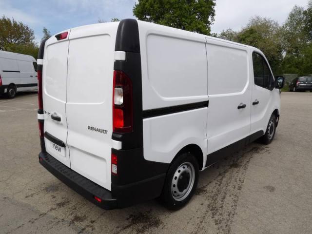 Renault Trafic image 2