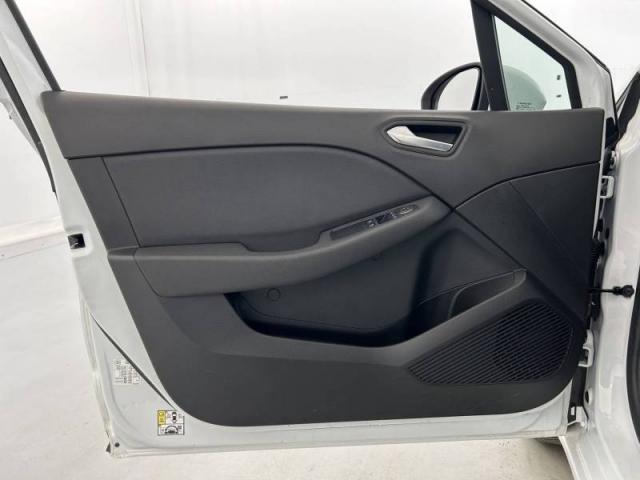 Renault Clio image 9