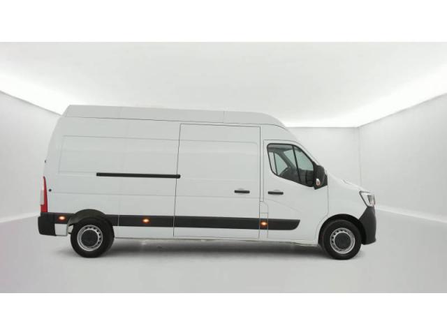Renault Master image 2