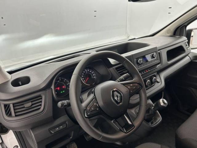 Renault Trafic image 8