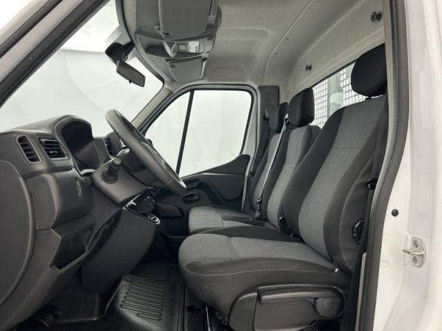 Renault Master image 8
