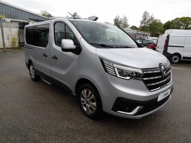 Renault Trafic image 2