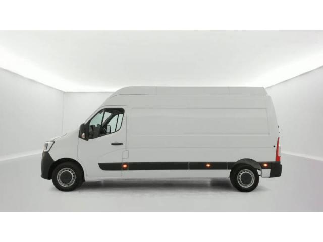 Renault Master image 2