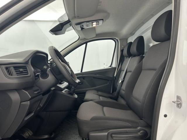 Renault Trafic image 4