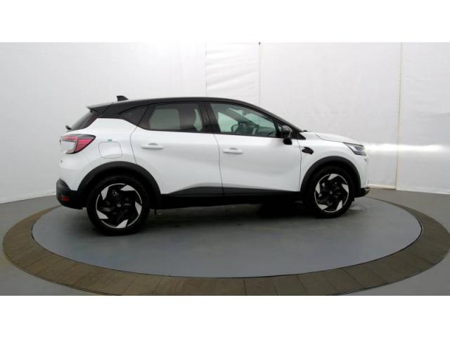 Renault Captur image 8