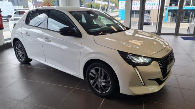 Peugeot 208 image 1