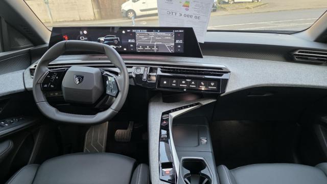 Peugeot 3008 image 2