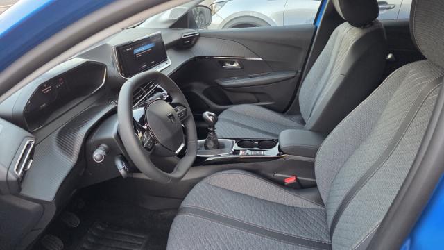 Peugeot 208 image 5